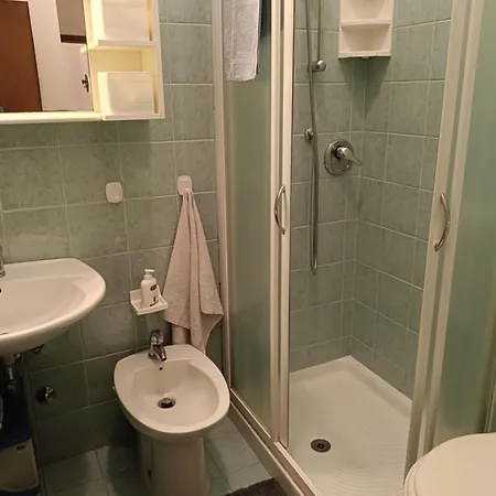 Apartment Comfy 80m From