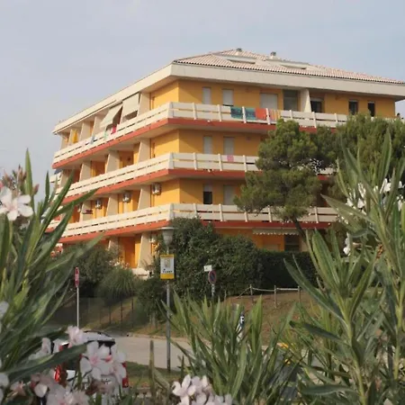 Apartment Comfy 80m From Bibione
