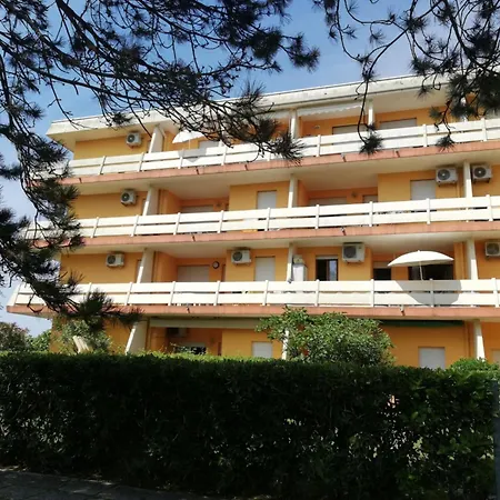 Comfy 80m From Apartment Bibione