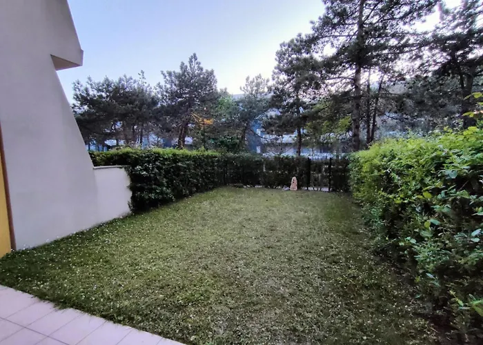 Comfy 80m From Apartment *